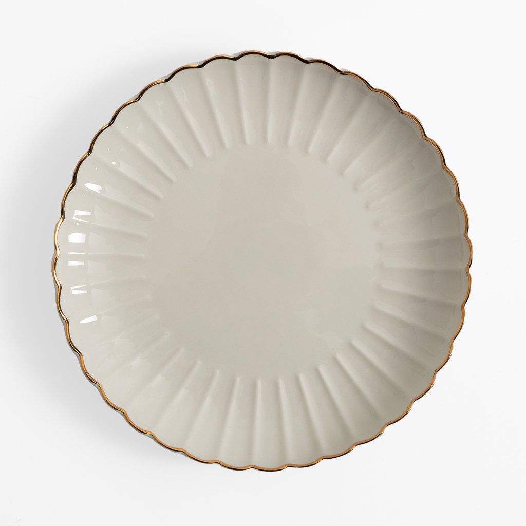 Porcelánový jedálenský tanier ZLATÝ OKRAJ 26,6 cm