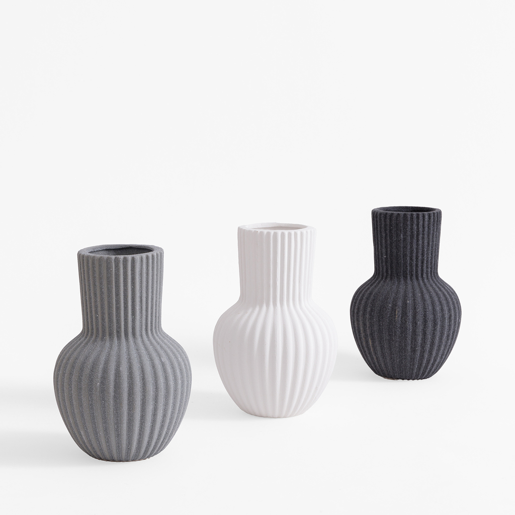 Keramická váza čierna 19,8 cm