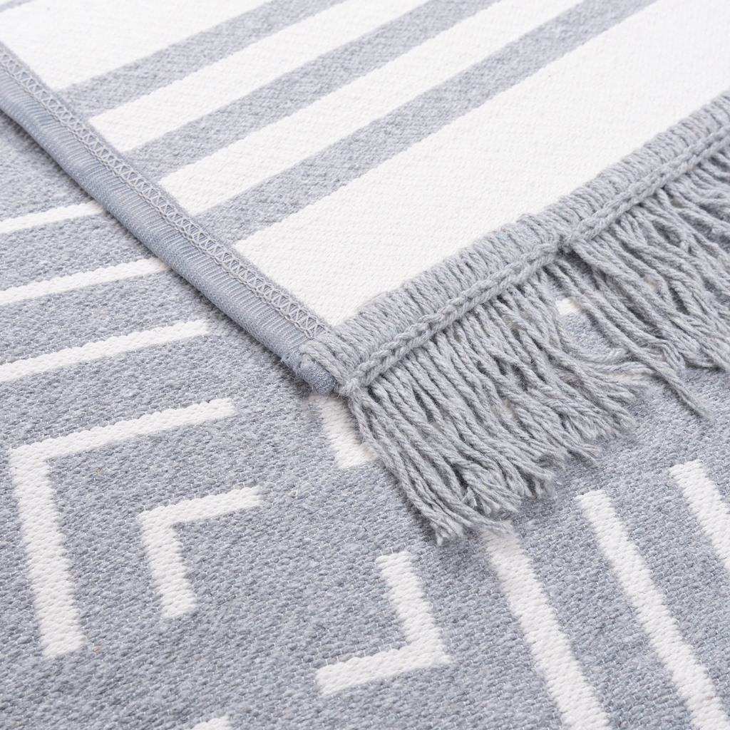 Geometrický koberec v sivej farbe ALBORG 50x80 cm