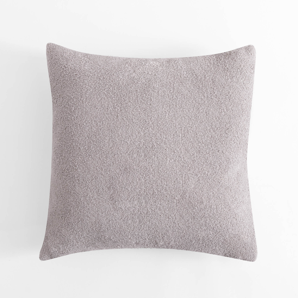Dekoračný vankúš vo svetlosivej farbe BOUCLE 45x45 cm