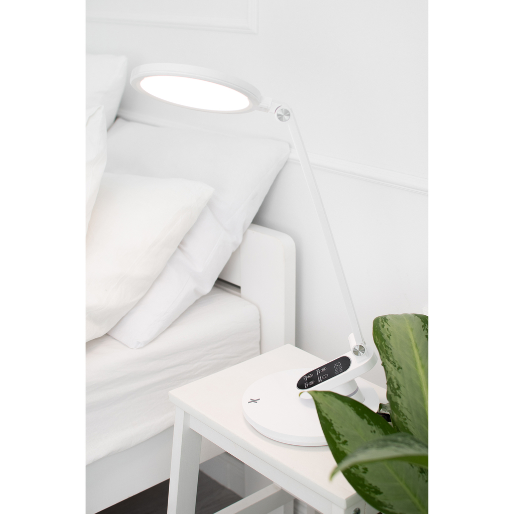 Lampa biurkowa ARTIS to modne i nowoczesne oświetlenie, idealne dla Twojego biura lub domowego gabinetu.