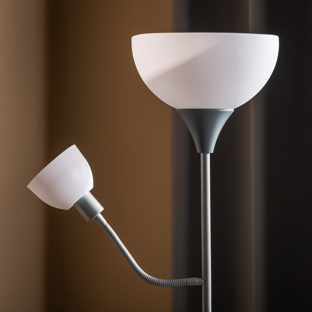 Stojacia lampa strieborná PESO