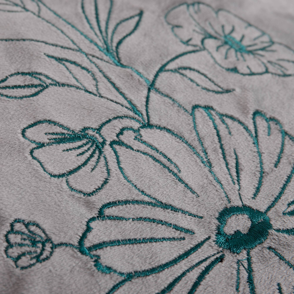 Dekoračná obliečka na vankúš strieborná PERLA 45x45 cm