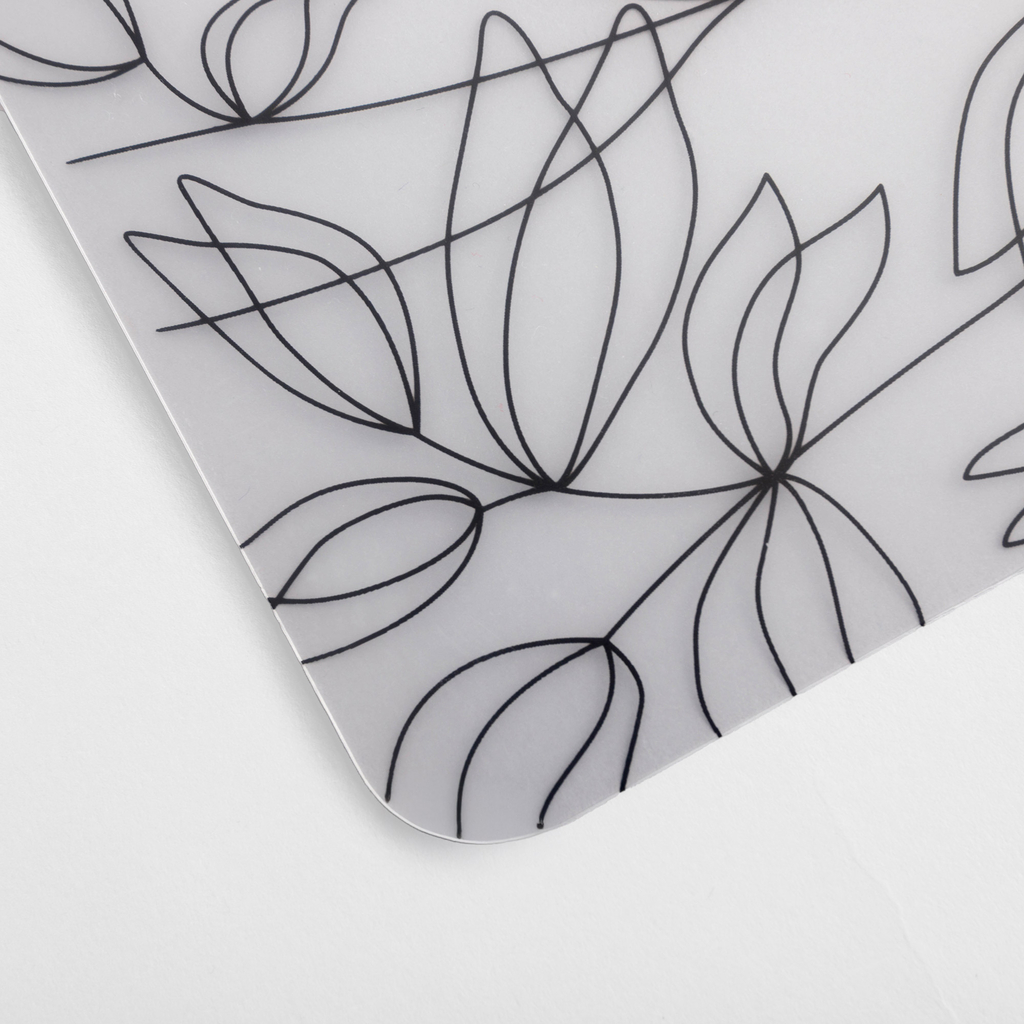 Prestieranie na stôls čiernym kvetinovým vzorom 43,5x28,5 cm