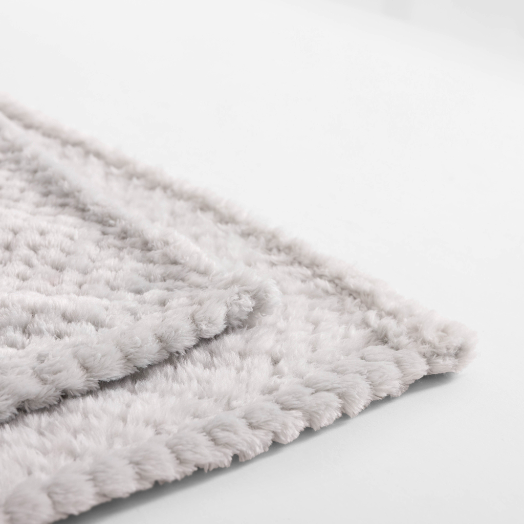 Strieborná deka POPPY 200x200 cm