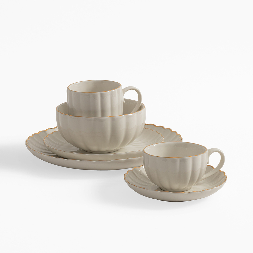 Porcelánová šálka s podšálkou ZLATÝ OKRAJ 220 ml