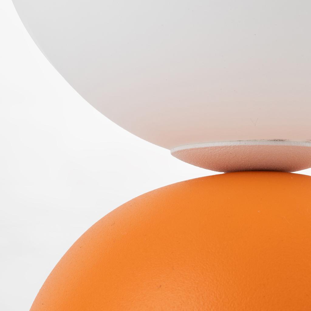 Stolná lampa s oranžovým podstavcom MIKI