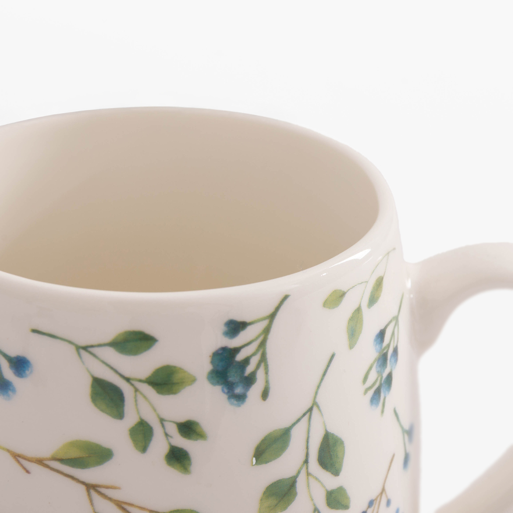 Porcelánový hrnček s poľnými kvetmi 540 ml