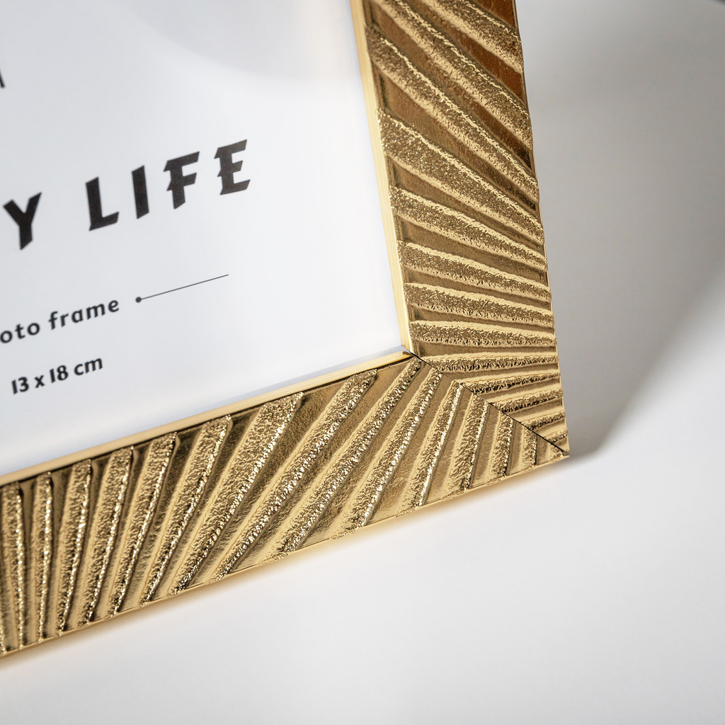 Rám na fotografiu v glamour štýle 13x18 zlatý