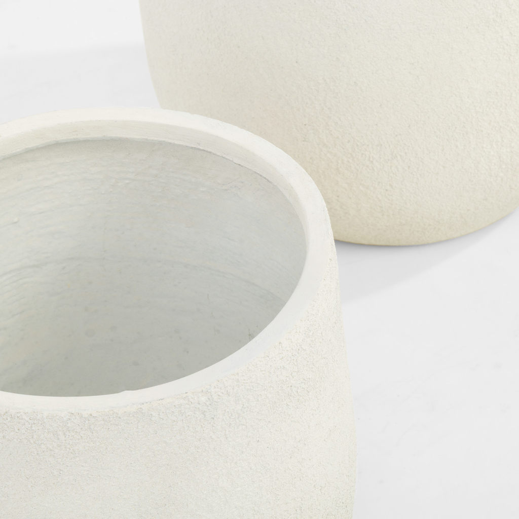 Súprava 2 bielych kvetináčov