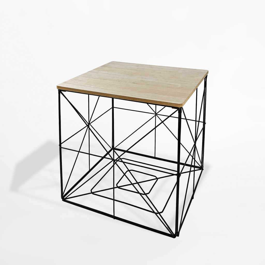 Štvorcový stôl s úložným priestorom