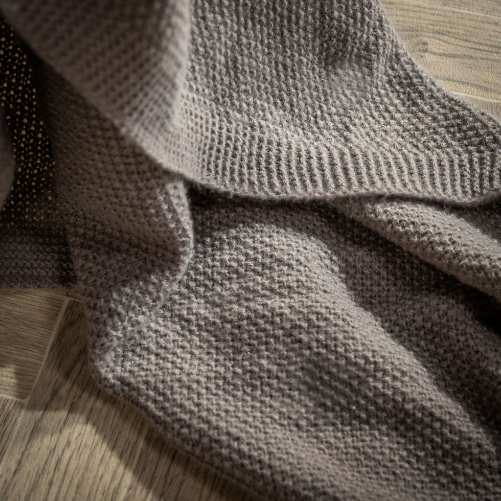 Tmavosivá deka FANCY 130x170 cm