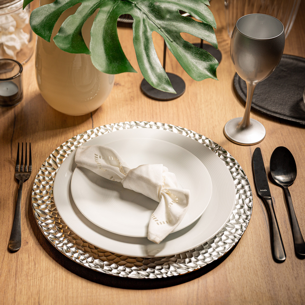 Dekoratívny tanier zdobený strieborný 33 cm