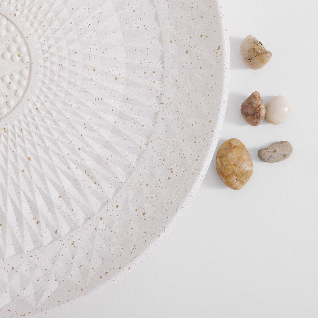 Dekoratívny tanier v bielej farbe 29,5 cm