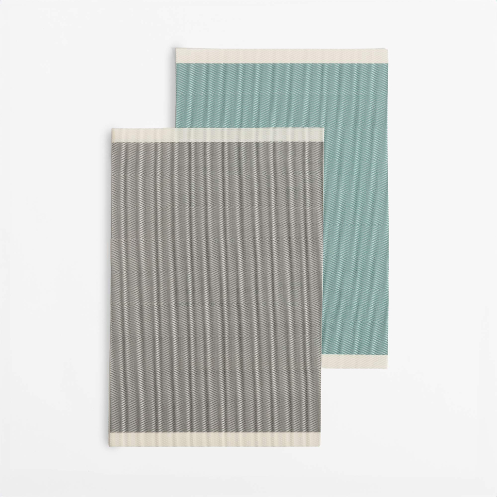 Prestieranie na stôl v mätovej farbe 45x30 cm