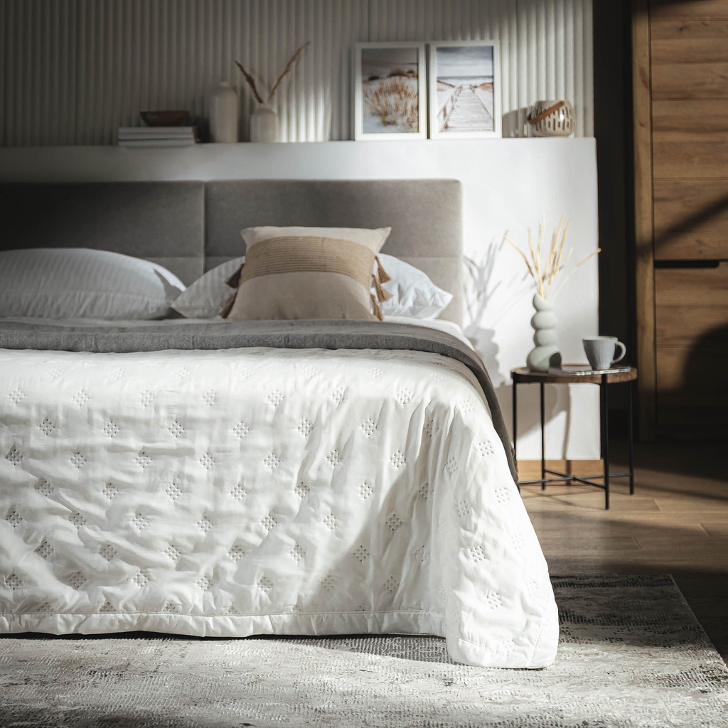 Prehoz na posteľ vo farbe ecru CLOUD 220x200 cm