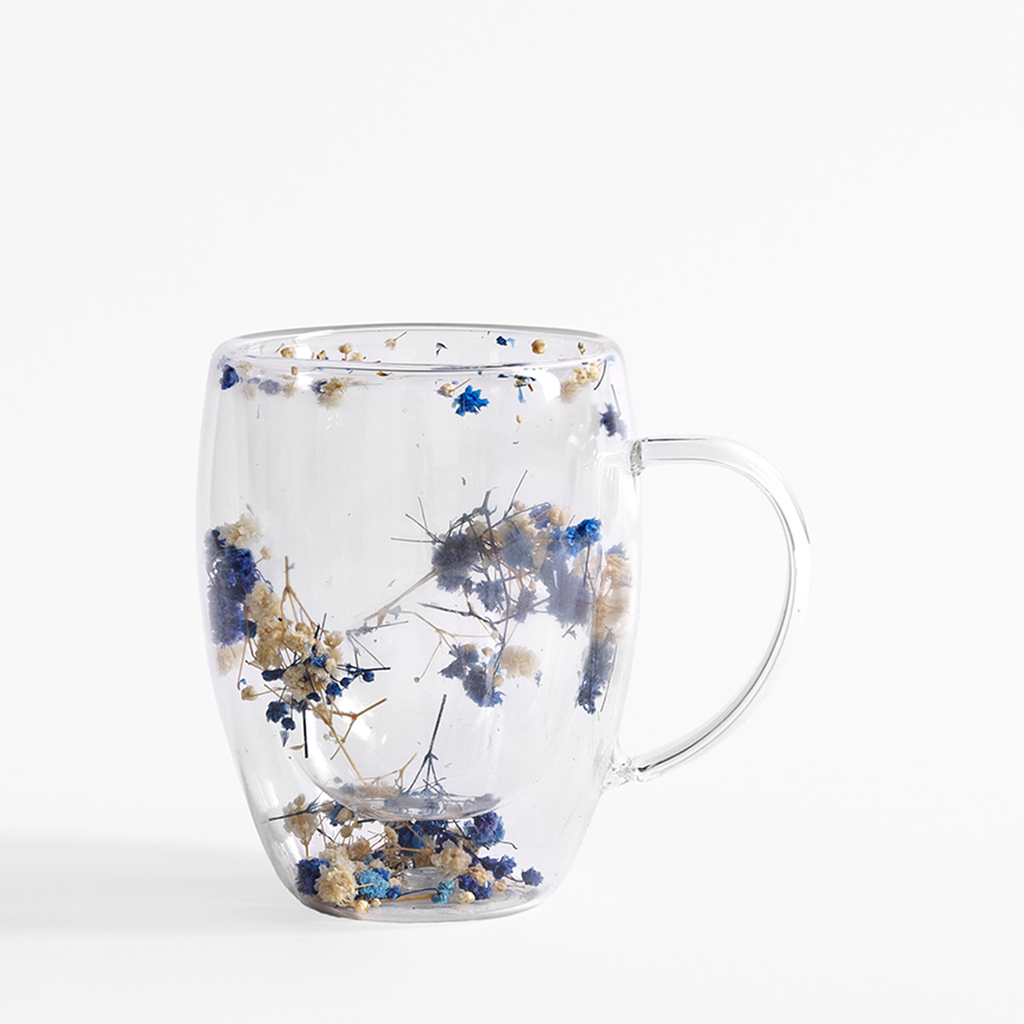 Dvojstenný sklenený hrnček MODRÉ KVETY 350 ml