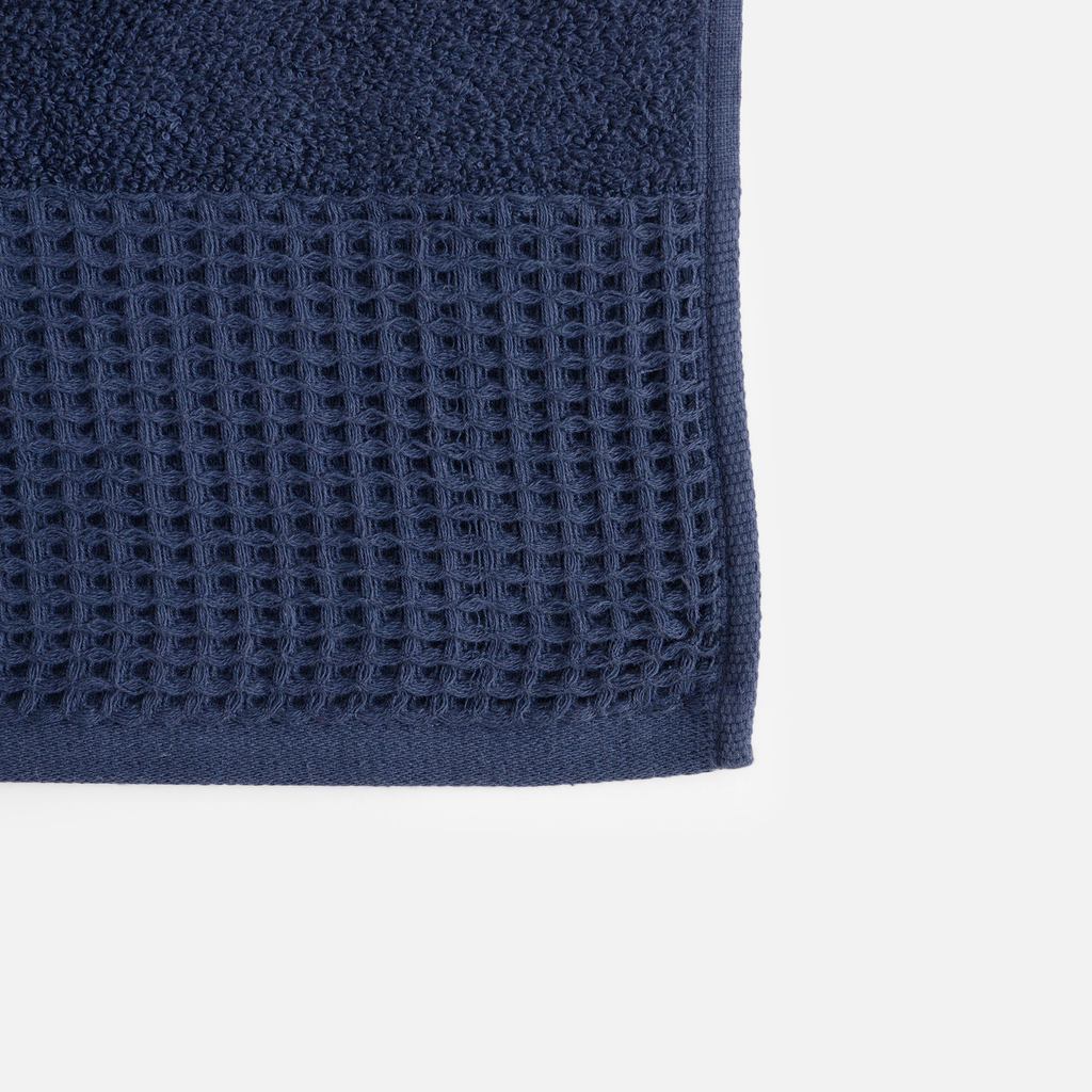 Bavlnený uterák v tmavomodrej farbe ZEN 70x140 cm