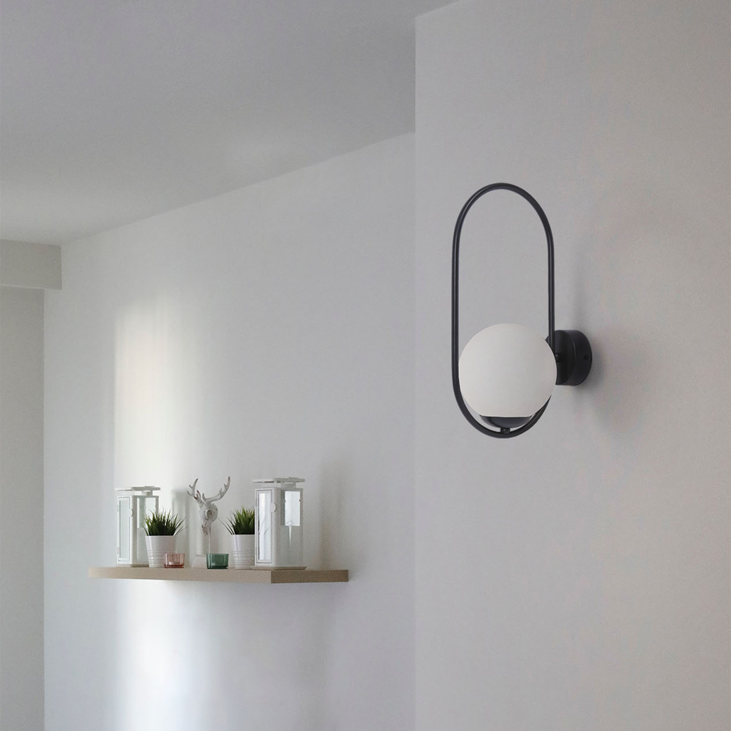 Nástenná lampa PARVA guľa čierna