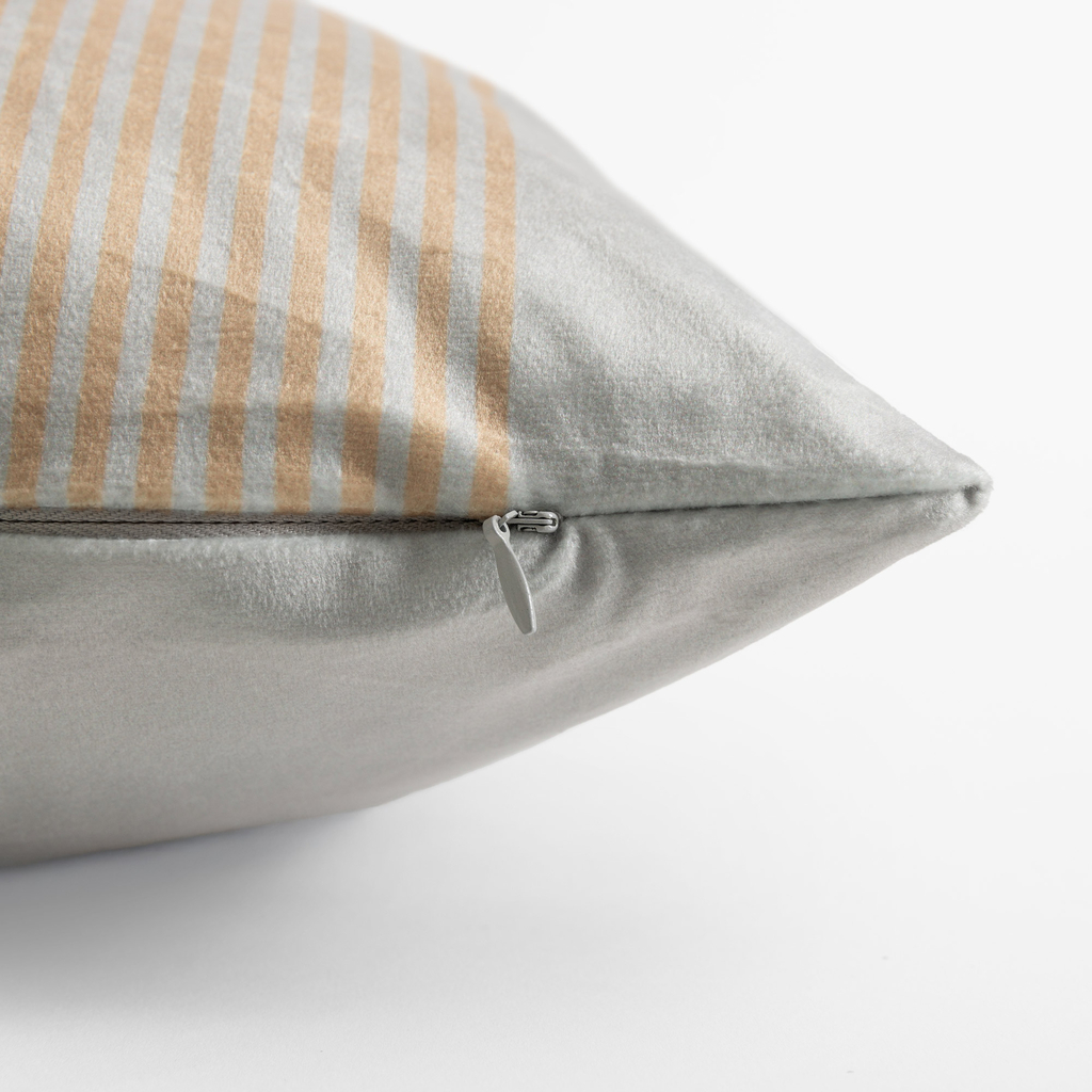 Moderná obliečka na vankúš NATI 45x45 cm
