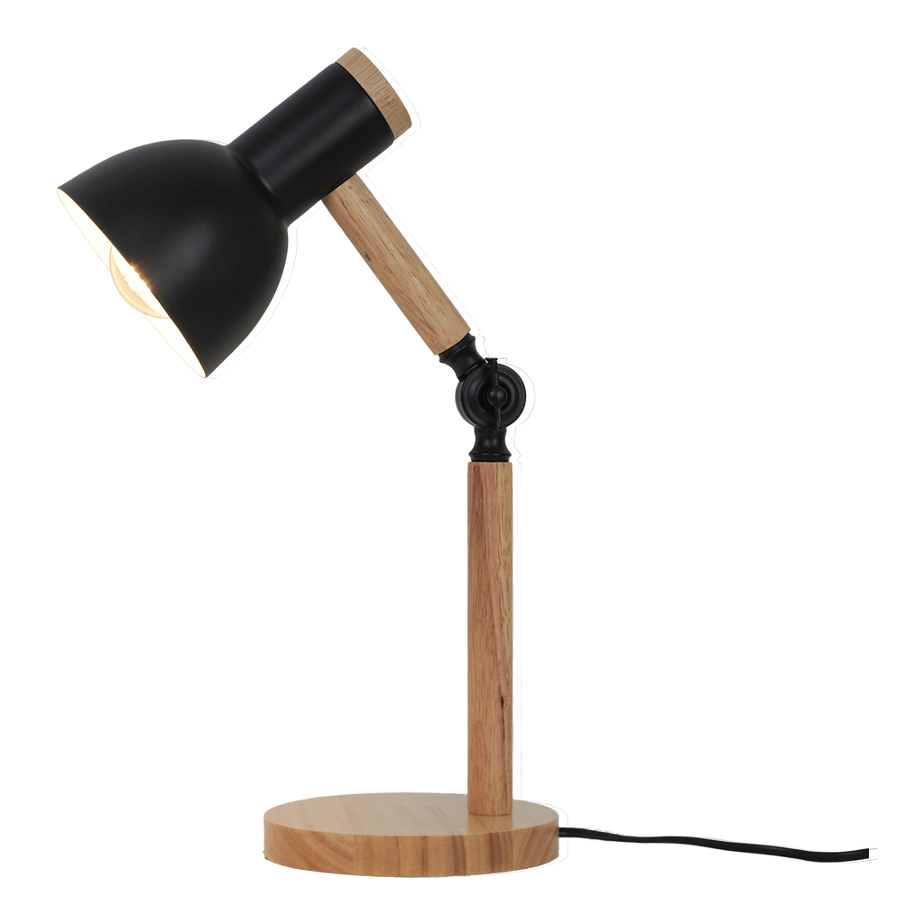 BALBO to lampa biurkowa z czarnym kloszem oraz drewnianą podstawą oraz ramieniem.