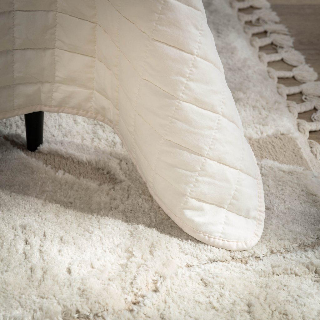 Prehoz na posteľ v krémovej farbe GISELLE 200x220 cm