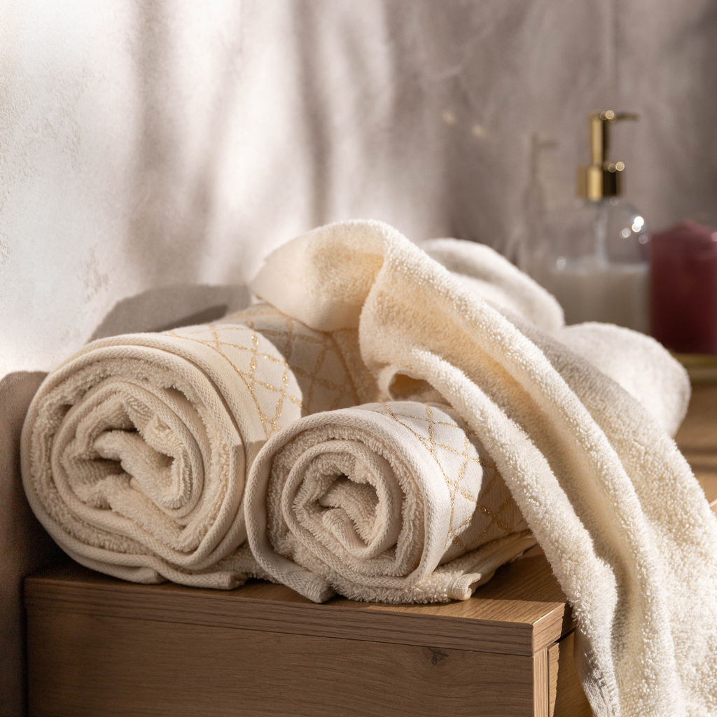 Bavlnený uterák krémový LAYLA 50x90 cm