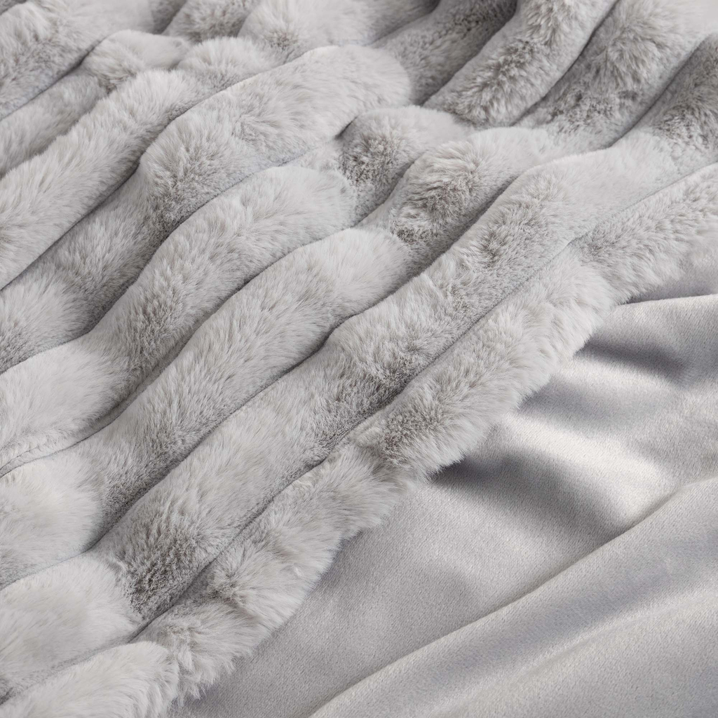 Svetlosivá deka CORDOVA 150x200 cm