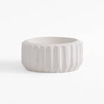 Dekoratívny ryhovaný tanier v bielej farbe 20 cm