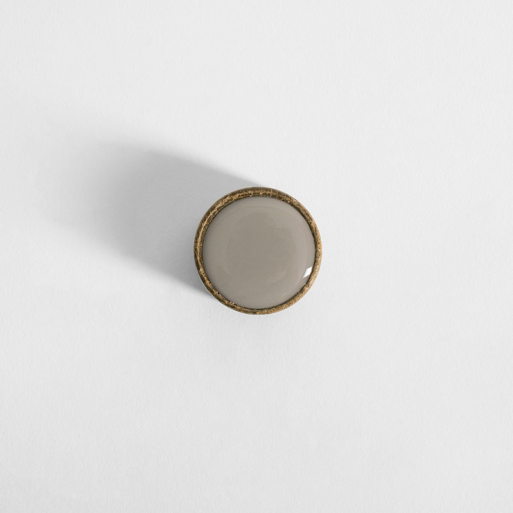 Dekoračná nábytková úchytka sivá AGD17 KIDDON