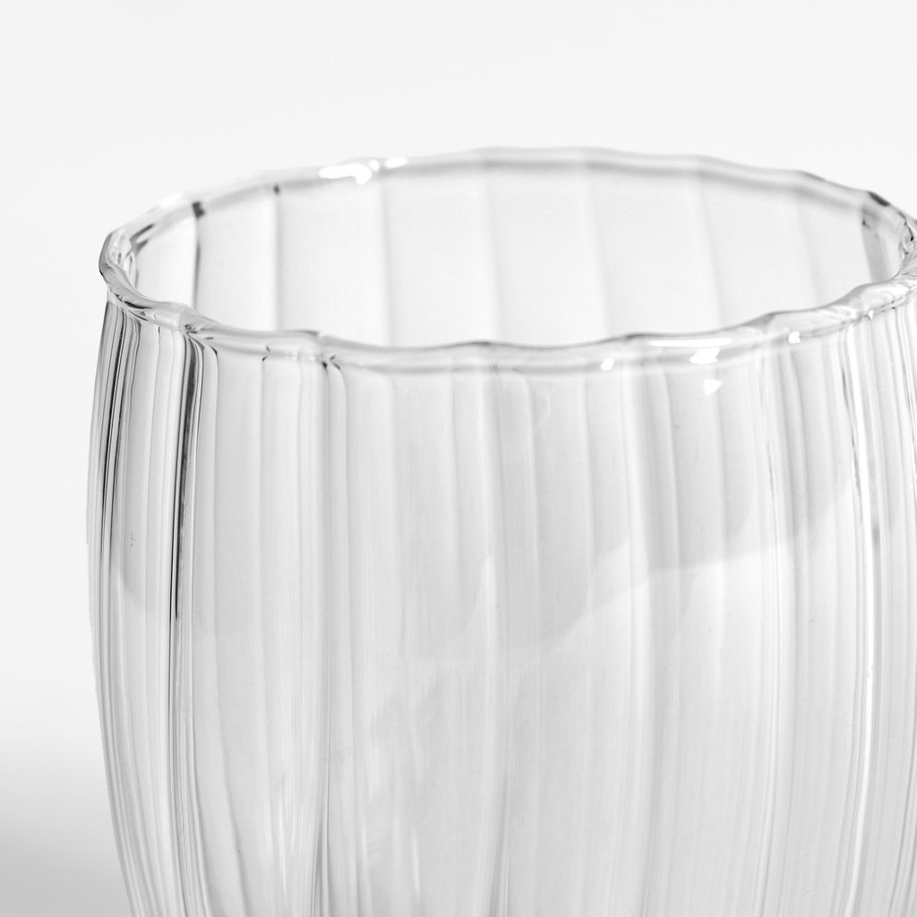 Ryhovaná šálka s úškom 500 ml