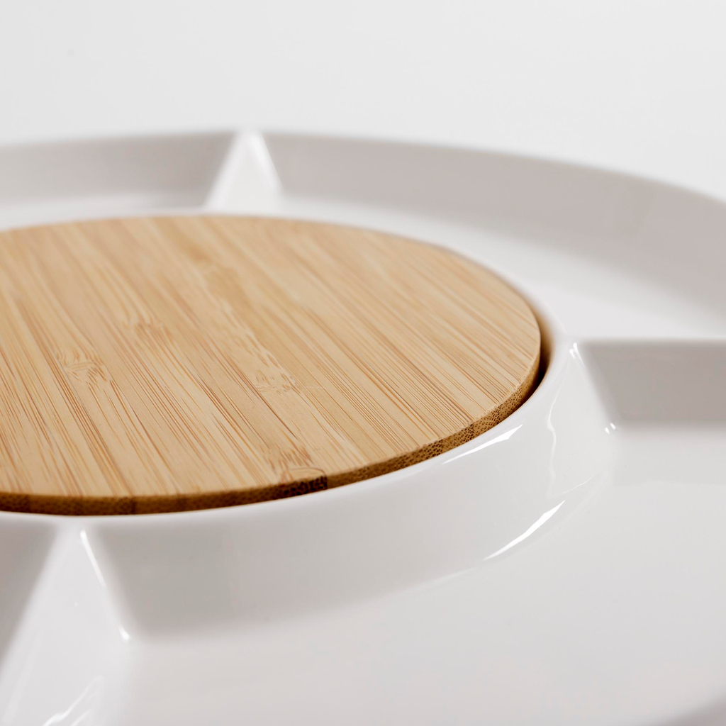 Servírovací tanier s bambusovou doskou