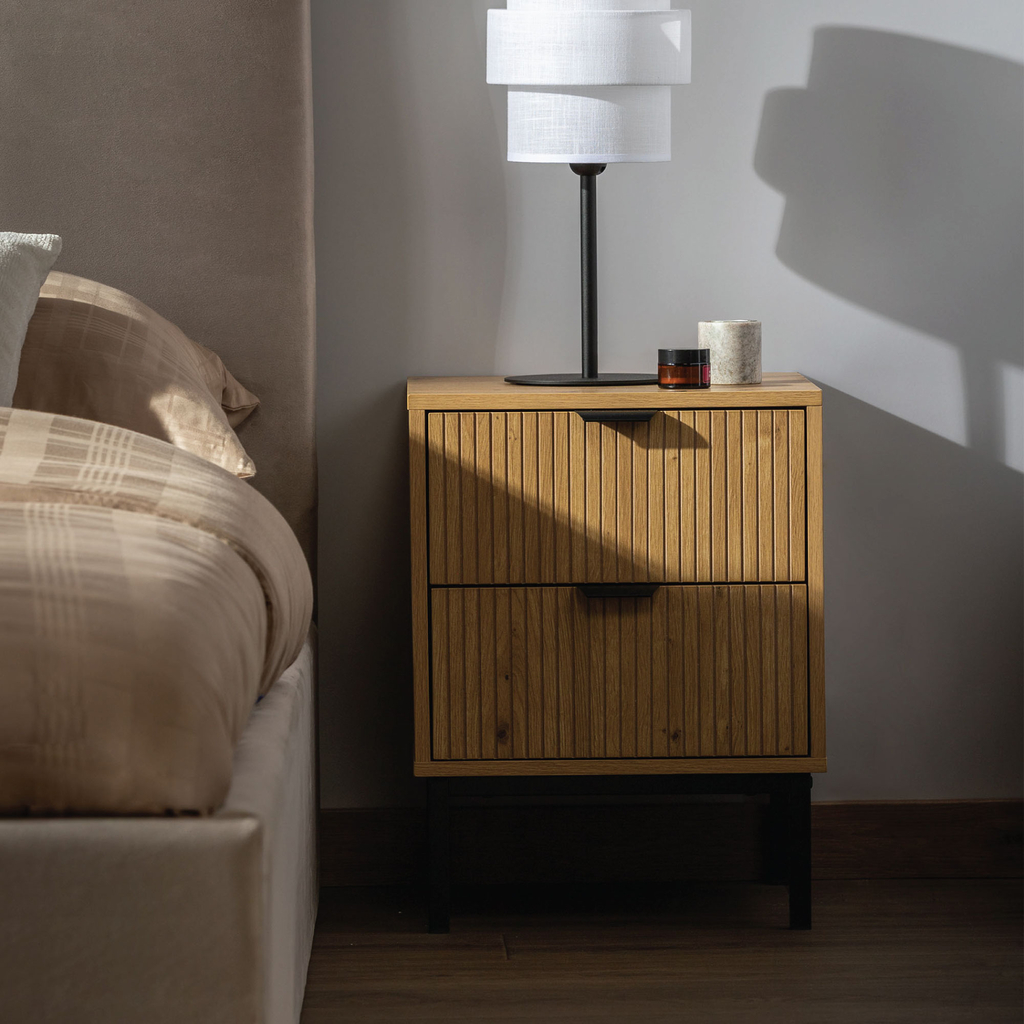Nočný stolík SALA s ryhovaním