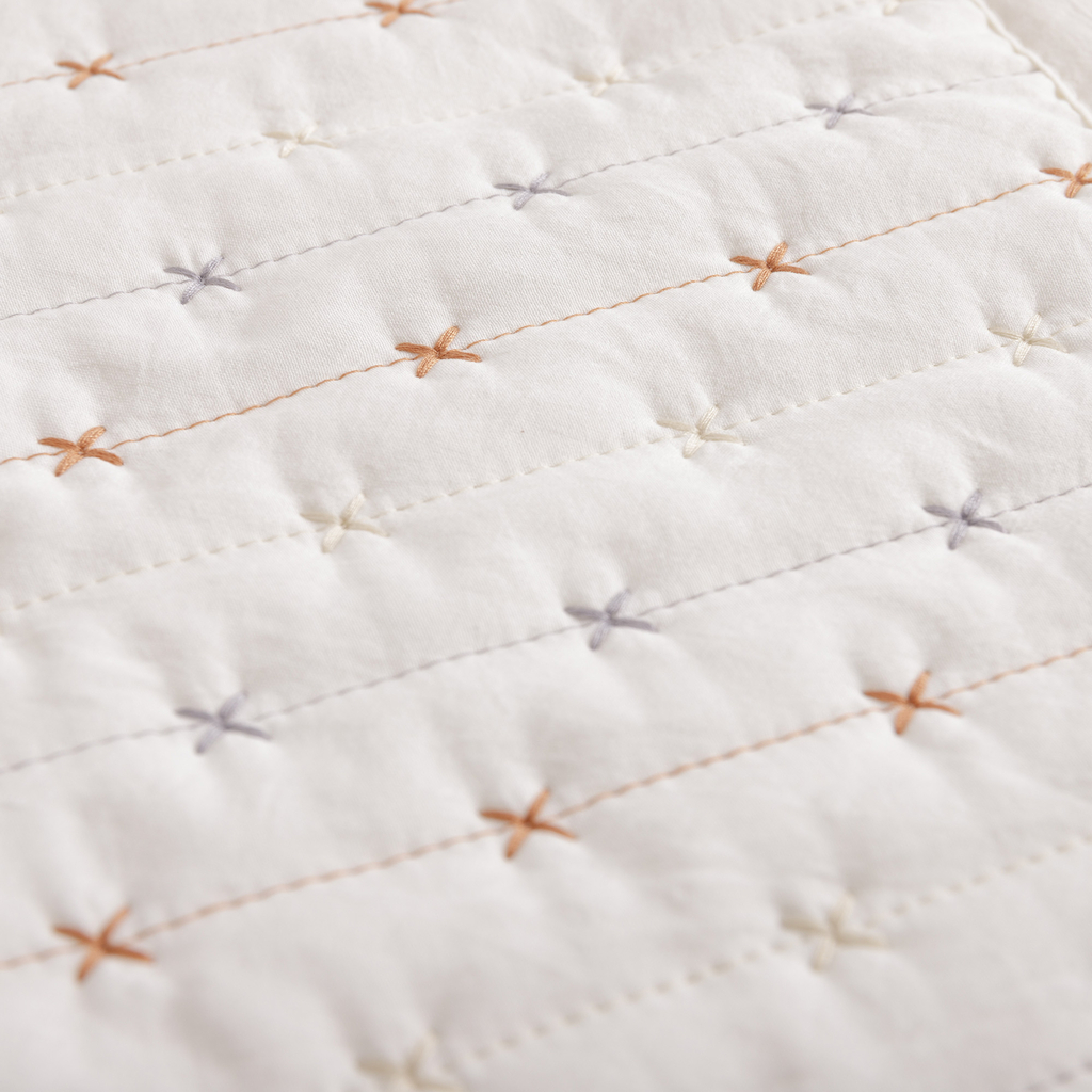 Prehoz na posteľ v krémovej farbe VANILLA CROSS 200x220 cm