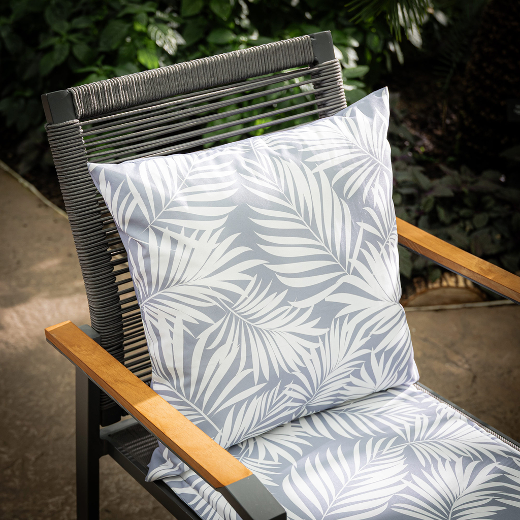 Dekoračný vankúš sivý SAMBA, 45x45 cm