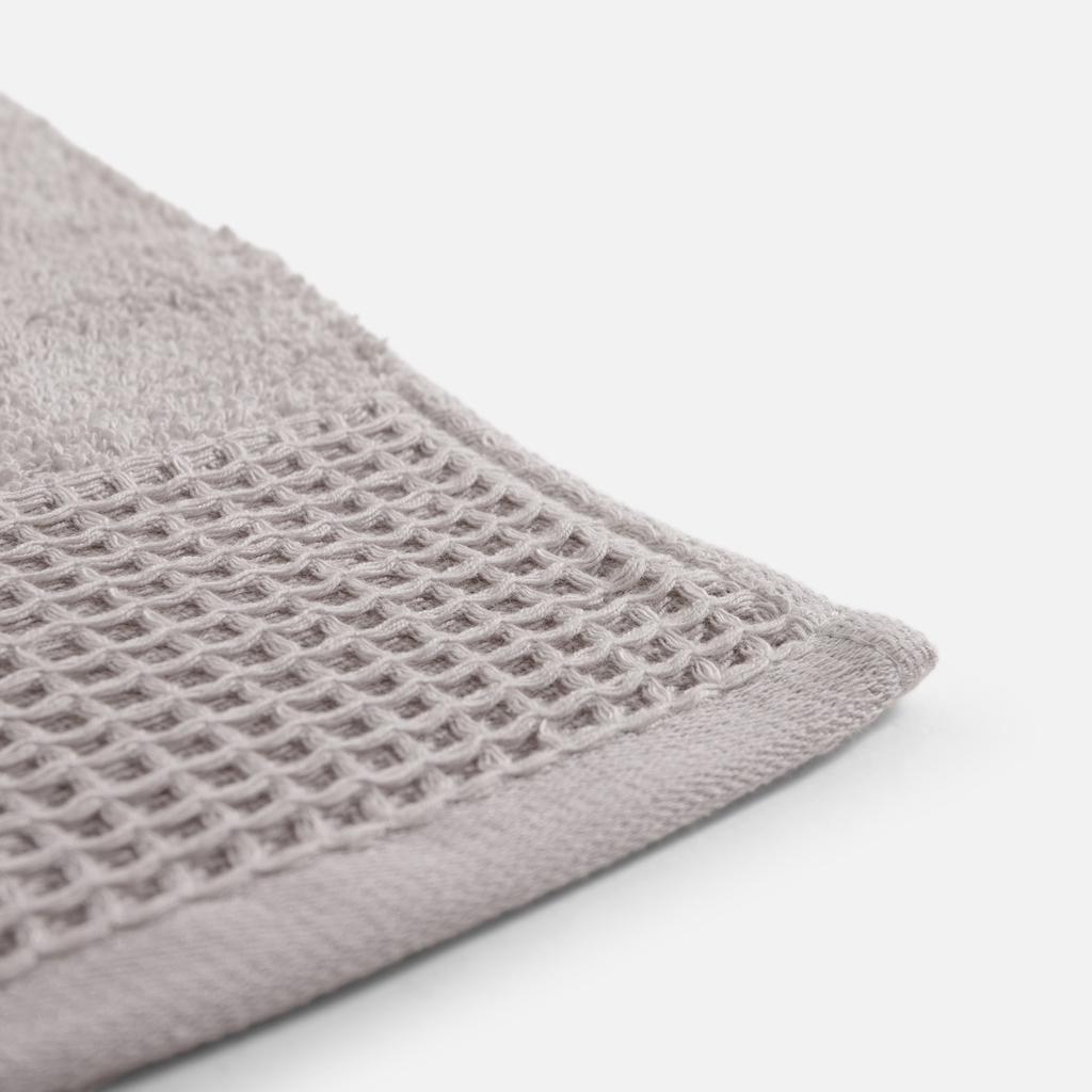 Bavlnený uterák vo svetlosivej farbe 50x90 cm