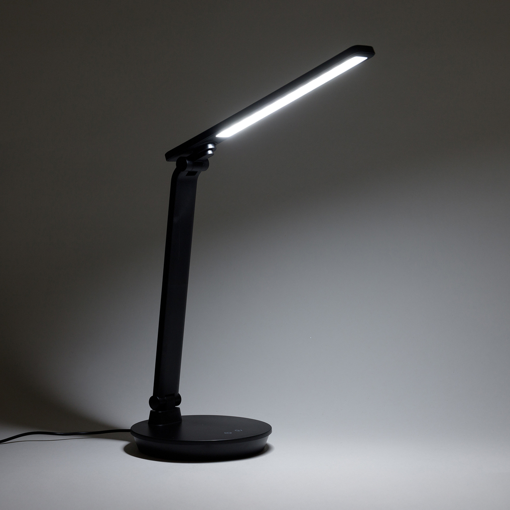 Stolná LED lampa s okrúhlou základňou čierna