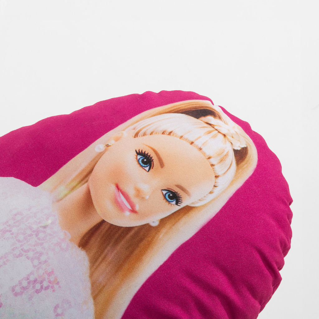 Owalna poduszka dla dziecka z lalką barbie