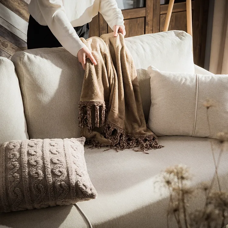 Ako si spríjemniť zimné večery interiérovými doplnkami?