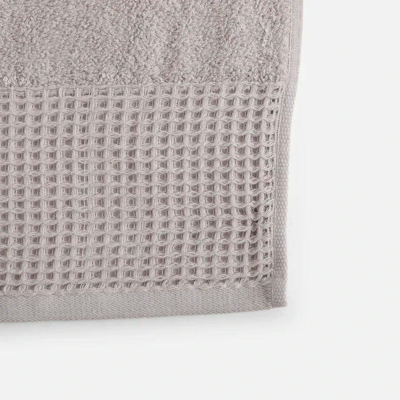 Bavlnený uterák vo svetlosivej farbe 70x140 cm