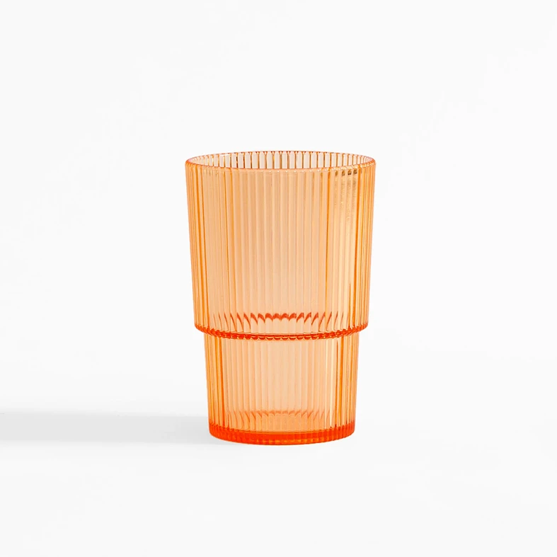 Plastikowy kubek na zimne napoje