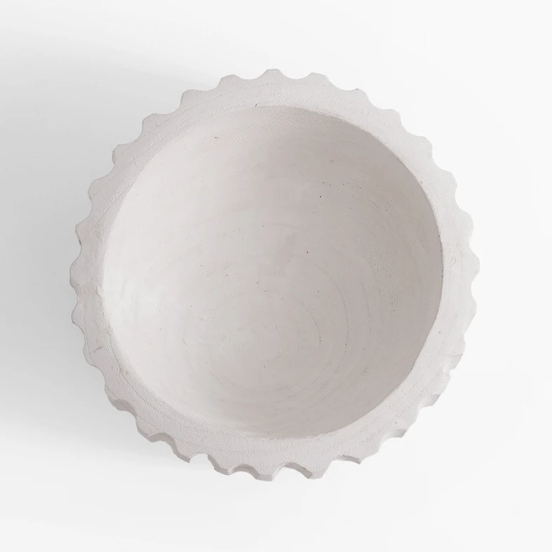 Patera dekoracyjna żłobiona biała 20 cm