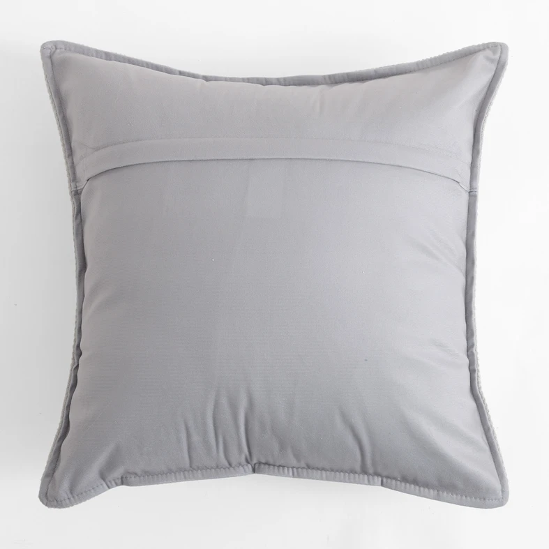 Szara poszewka ozdobna z zamkiem