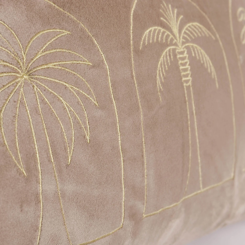 Ciemnobeżowa poszewka z motywem palmy