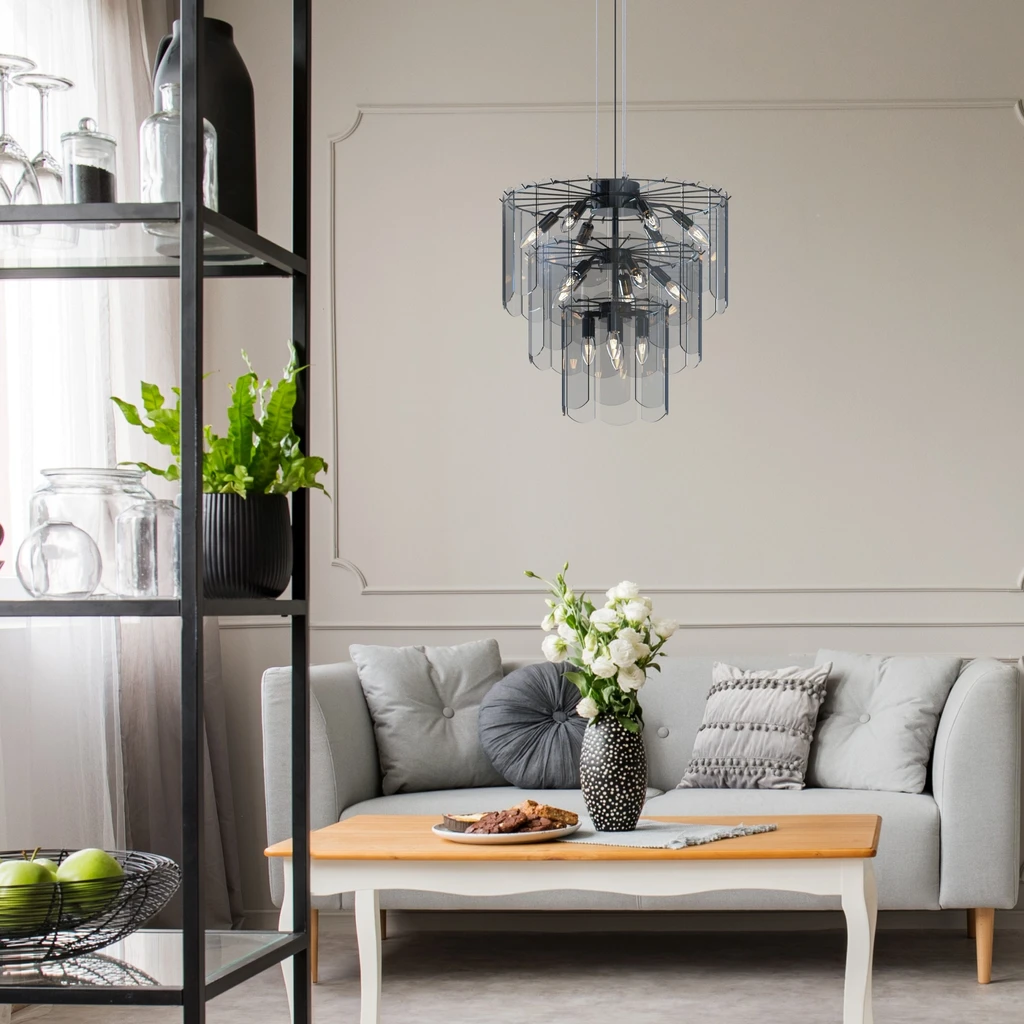 Lampa NIRA posiada oprawę dla 14 żarówek typu E14 o mocy maksymalnej 40W.