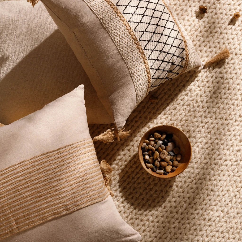 Dekoračná pruhovaná obliečka na vankúš LESA 45x45 cm