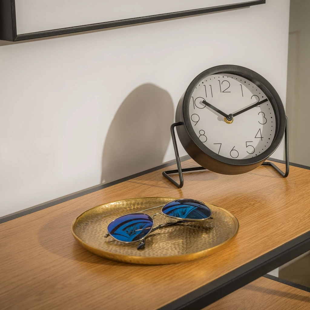 Konzolový stolík v industriálnom štýle s policou EXITIO