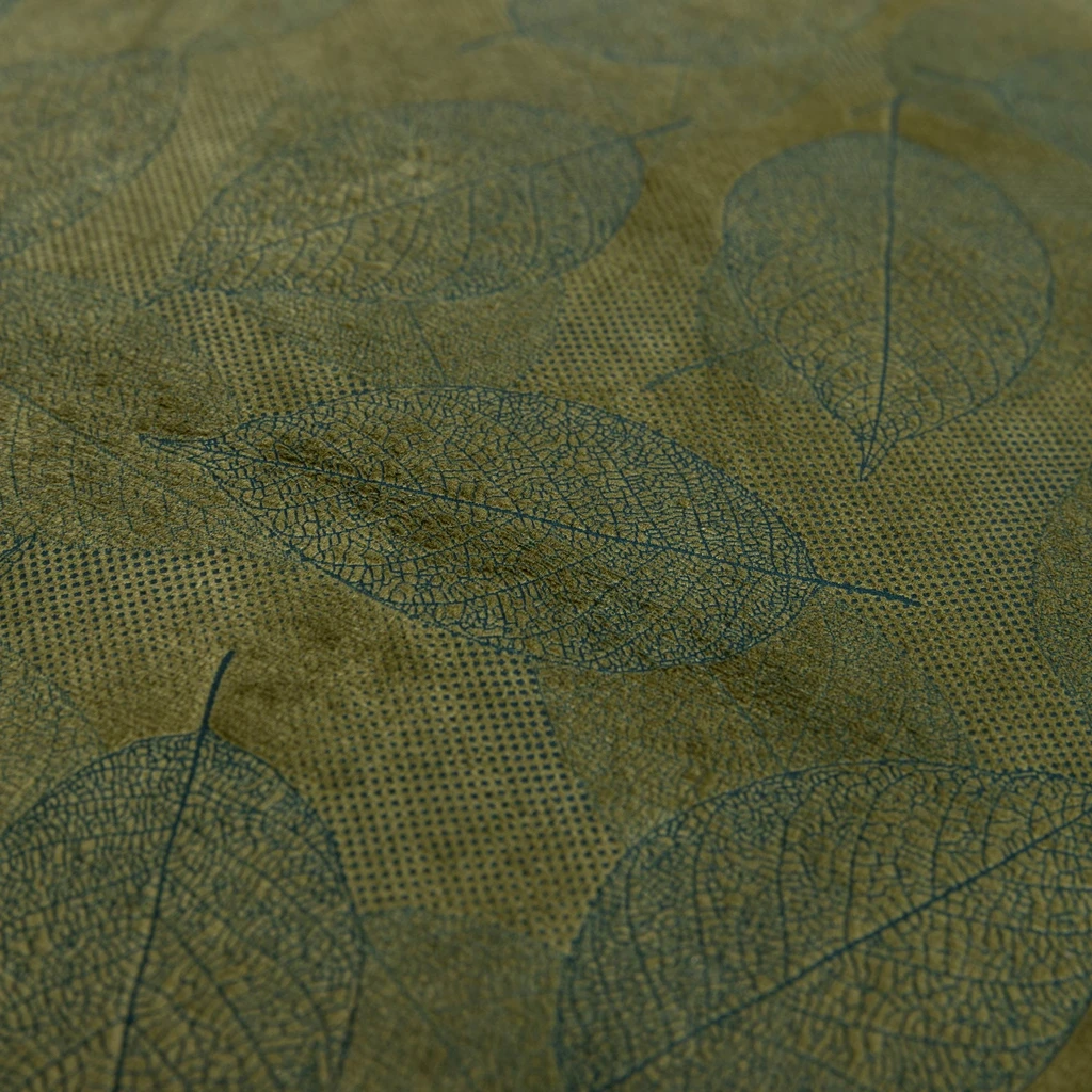 Zielona welurowa poszewka z roślinnym motywem