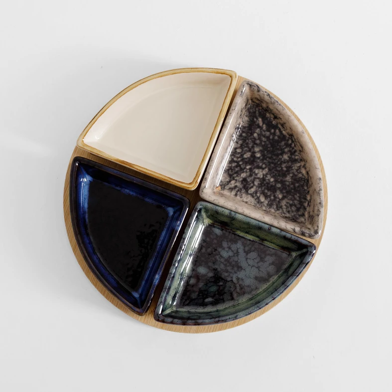 Súprava 4 misiek na okrúhlom bambusovom podstavci 21,5 cm