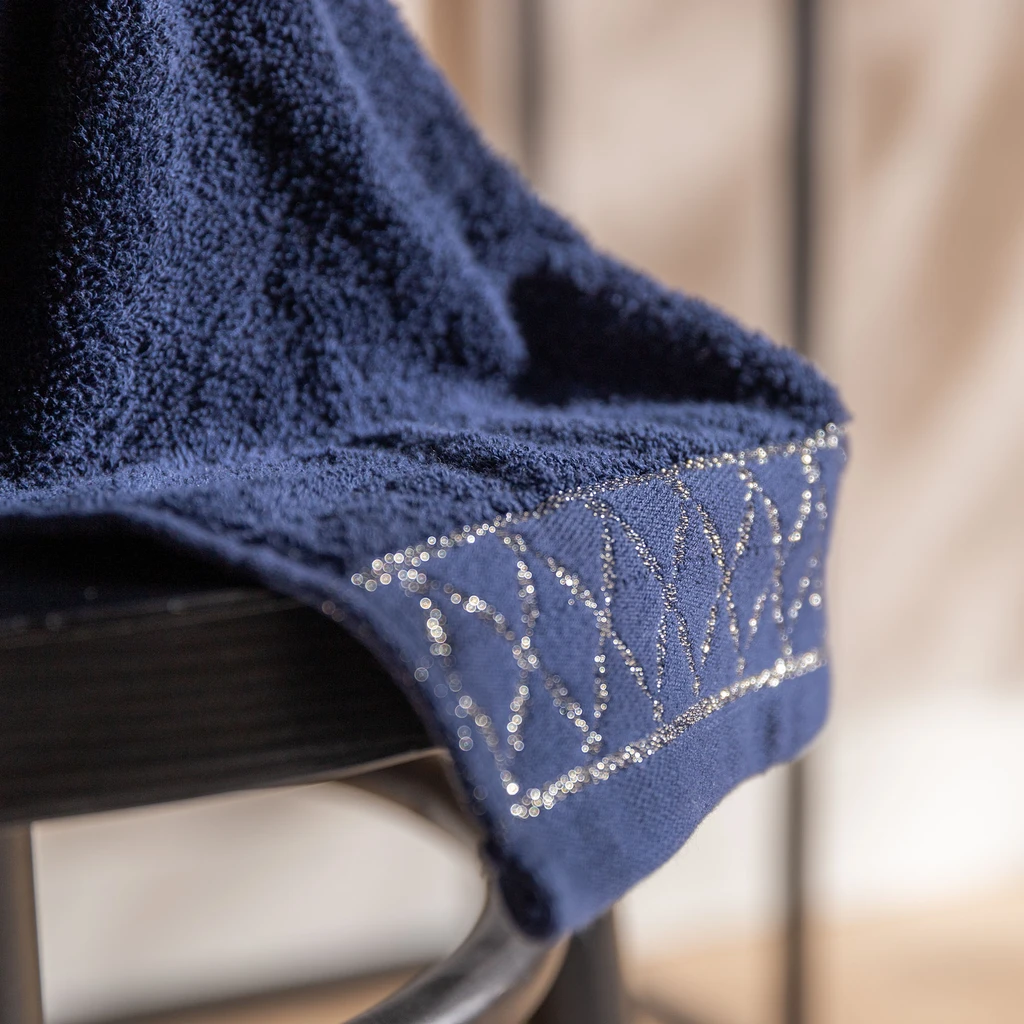 Bavlnený uterák tmavomodrý LAYLA 50x90 cm